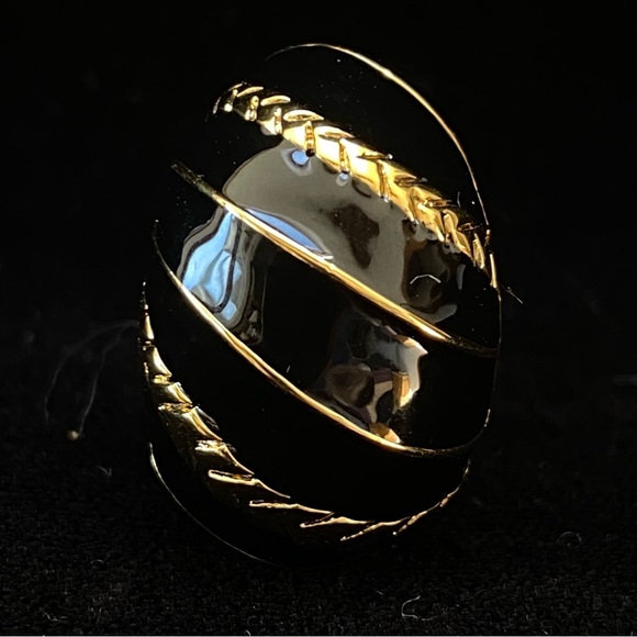 BOGO Vintage QVC Joan Rivers Classics Collection “Nautical J Hoop” Clip Earrings - Picture 5 of 12